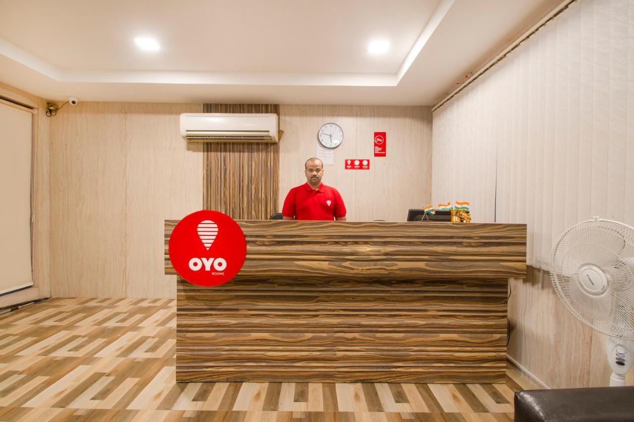 Vaccinated Staff - Oyo 11400 The Down Town Suites Hyderabad Exterior photo